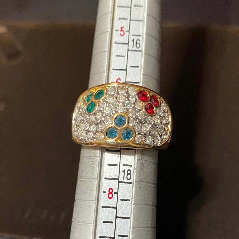 Elegant vintage size 6 3/4 18KT H.G.E. Multicolor Gemstone Ring